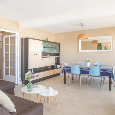 Epsom - En Front De Apartment